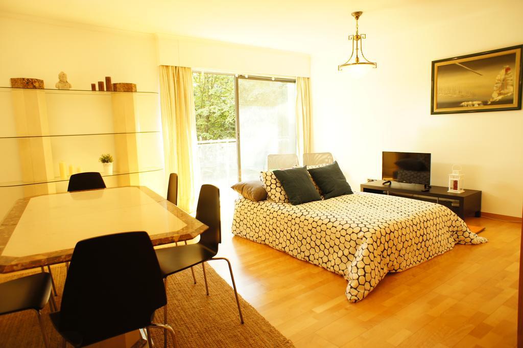 Modern Apartment Near The Bridge Lisbona Esterno foto