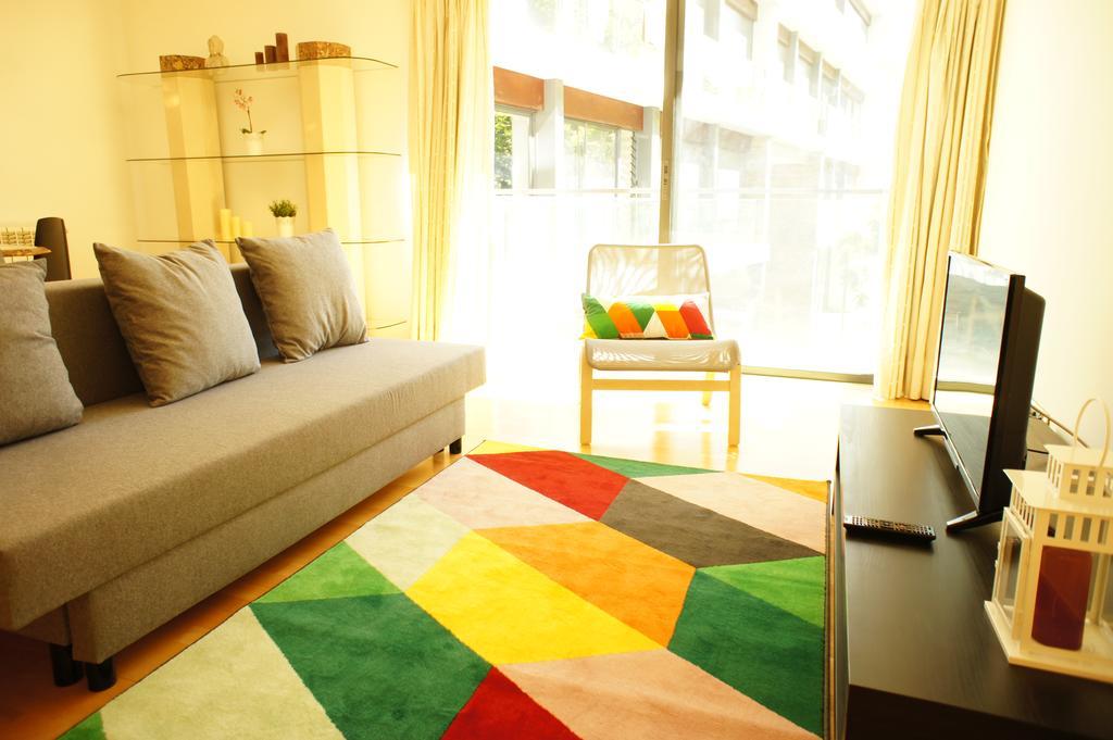 Modern Apartment Near The Bridge Lisbona Esterno foto