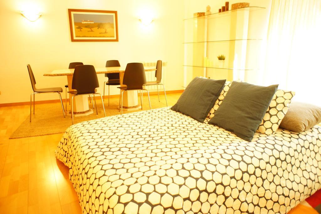 Modern Apartment Near The Bridge Lisbona Esterno foto