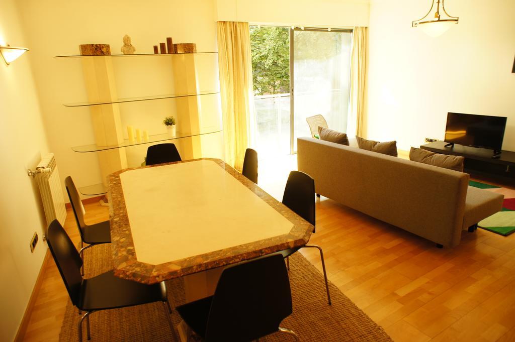 Modern Apartment Near The Bridge Lisbona Esterno foto