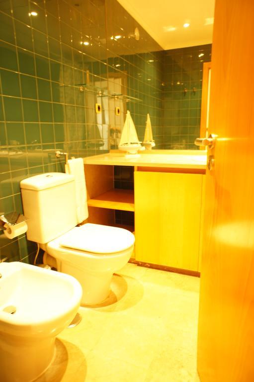 Modern Apartment Near The Bridge Lisbona Esterno foto