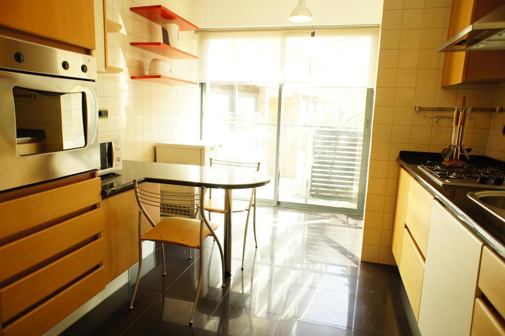 Modern Apartment Near The Bridge Lisbona Esterno foto