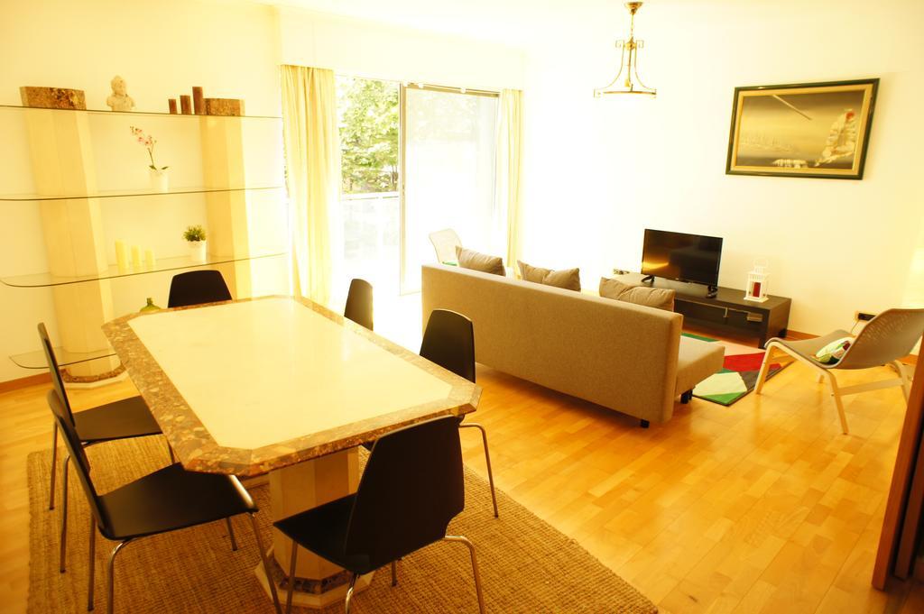 Modern Apartment Near The Bridge Lisbona Esterno foto